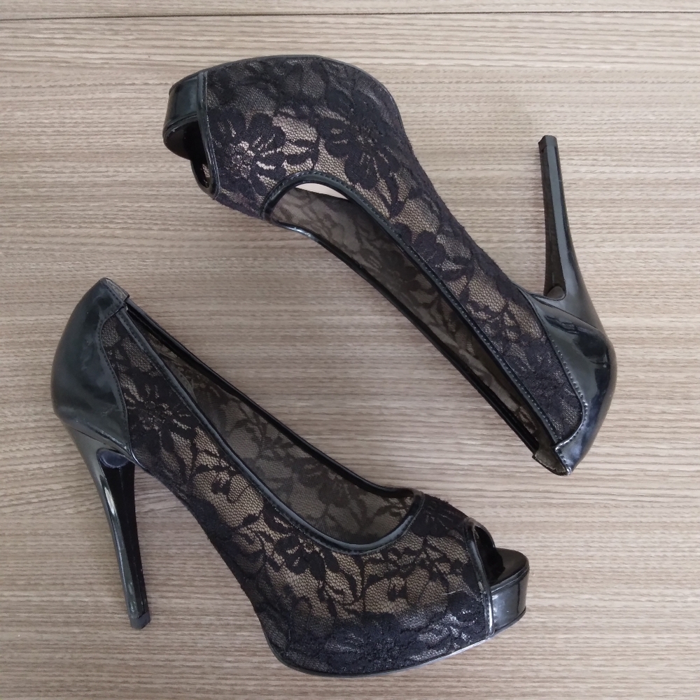 Guess See Through Peep Toe Stilleto's Size 7.5 Pristine Condition